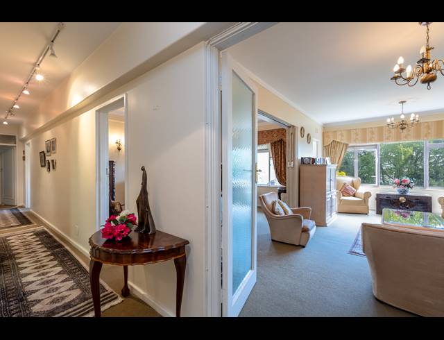 2 BEDROOM APARTMENT FOR SALE IN KENILWORTH UPPER